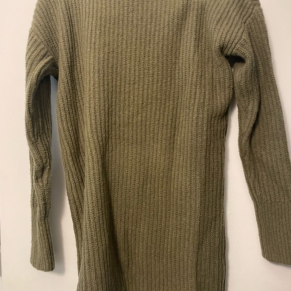 Sweater - Picture 3 of 4